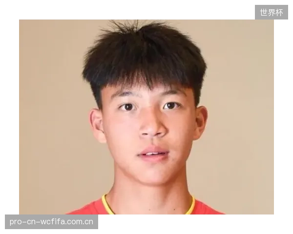 19岁小将王钰栋在新赛季中超开局阶段表现抢眼，成为本土年轻前锋的代表。